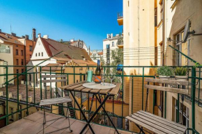 Charming Apartment with Balcony in Pařížská street